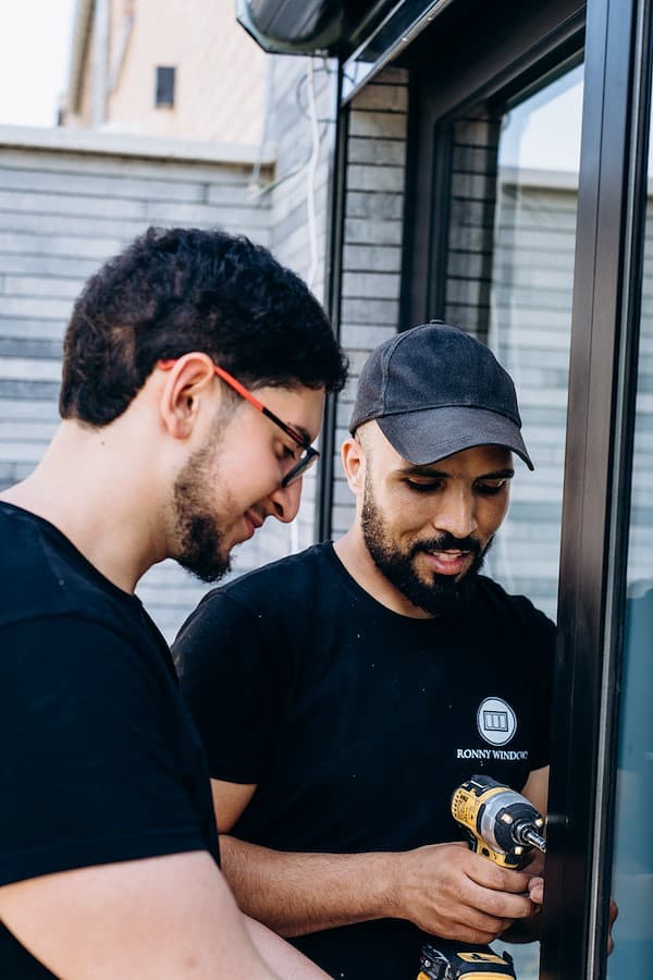 L'équipe Ronny Windows sur chantier