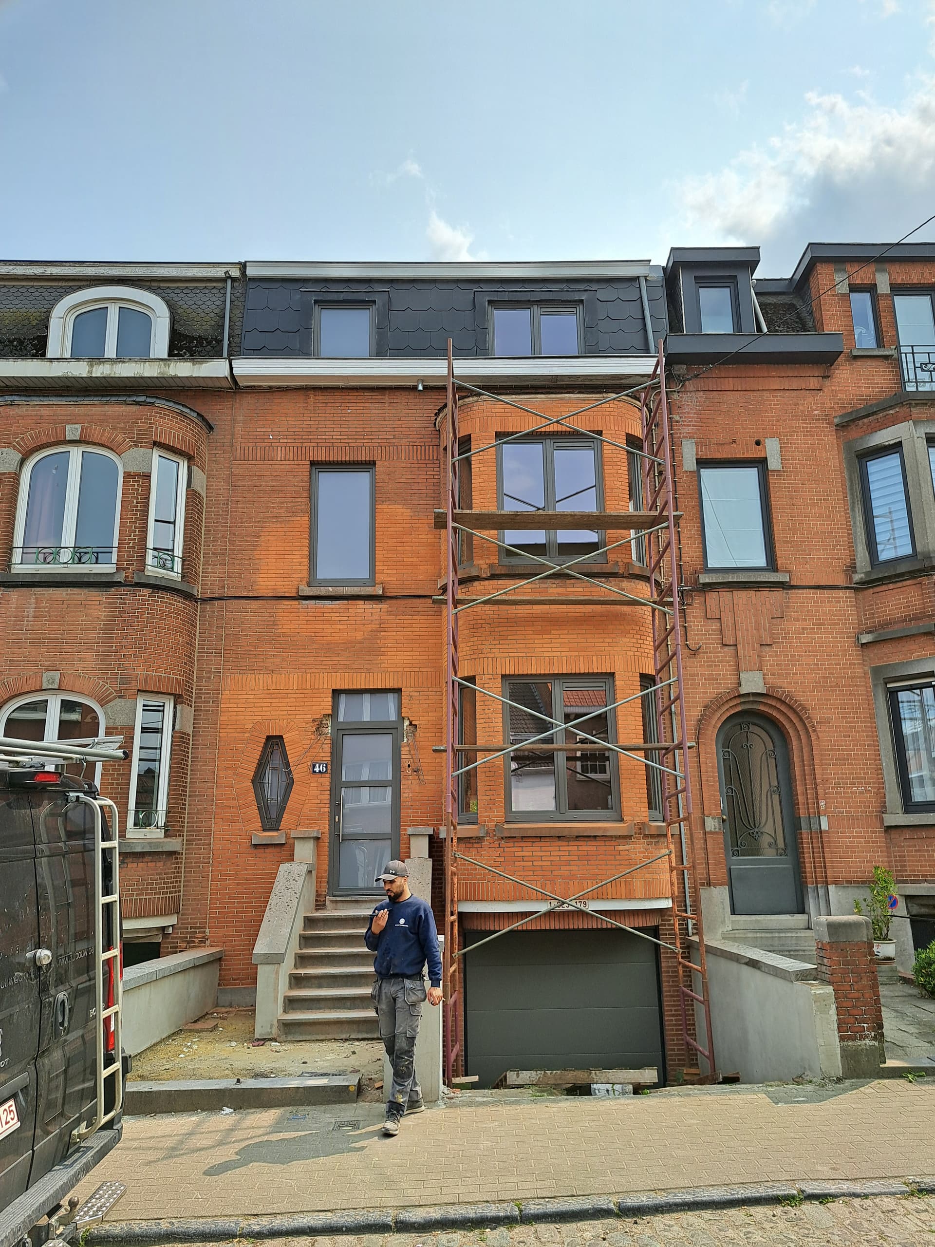 Prime énergie remplacement fenêtres Bruxelles - chantier de rénovation façade