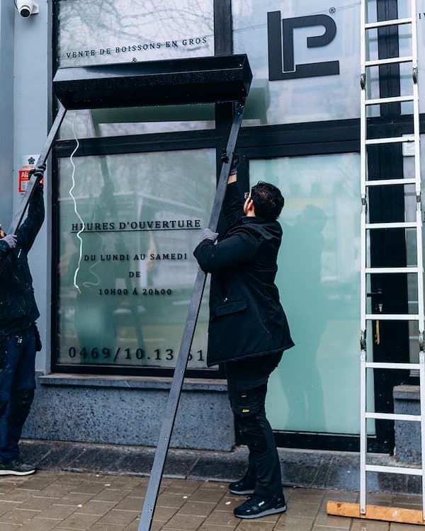 Installation de vitrine commerciale